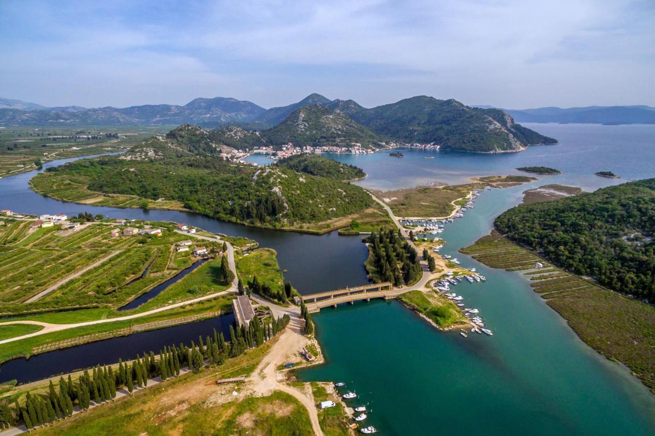 Apartments By The Sea Blace, Neretva Delta - Usce Neretve - 16068 Exterior foto